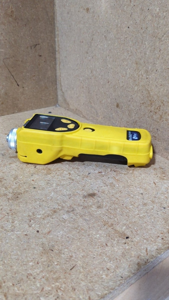 NEEDS REPAIR  -  Rae Systems MiniRAE 3000 PGM7320 Portable VOC Monitor  Yellow View 3