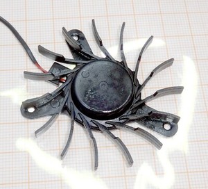 Lüfter aktiv-Kühler bürstenloser Ventilator ca. Ø53mm / 8mm 5V 0.34A