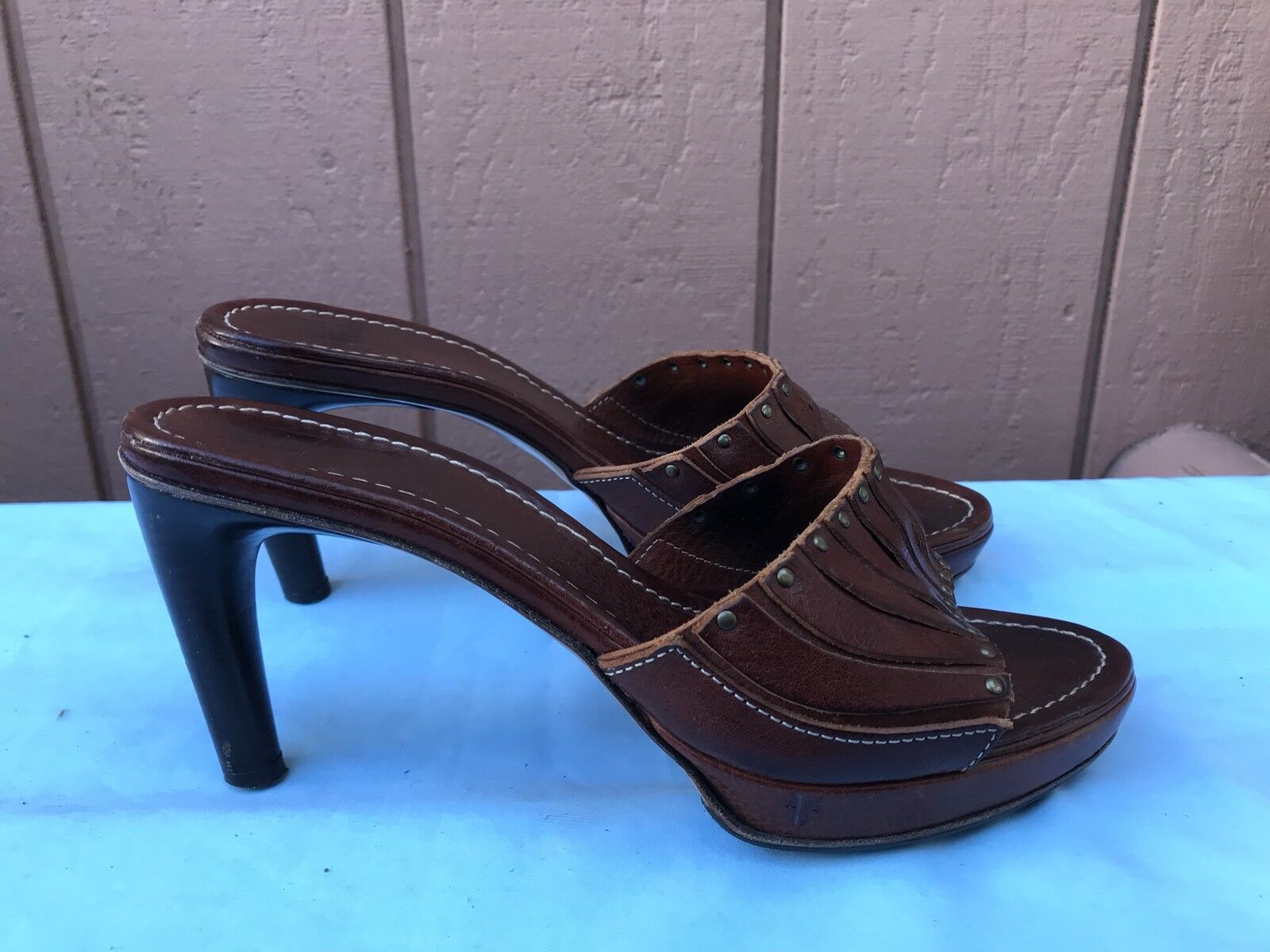 Frye Womenapos;s US 35% OFF 8.5M Brown Studded Ranking TOP2 Slid Sandal Leather Pump