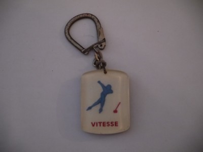 Porte-clés Collector Jeux Olympiques Grenoble 1968 – Arthus Bertrand – Sous Blister