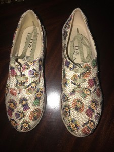 frida kahlo shoes