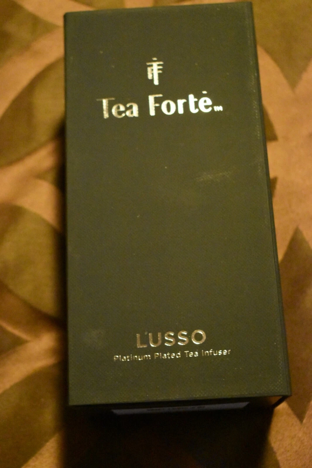 Tea Forte LUSSO Platinum Plated Tea Infuser Pyramid Turquoise Ceramic Tray