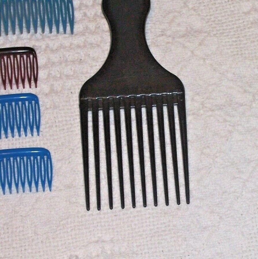 (761)-VTG-51 Assorted Combs from 60's/70's-Most Unused-All Sanitized +Bonus - Image 3 of 4