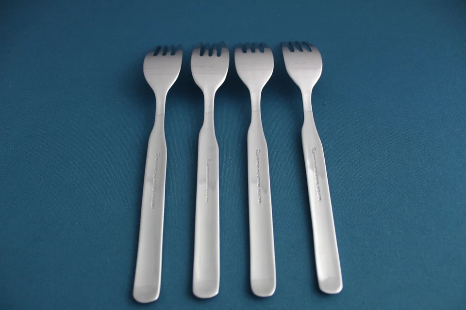 4 tenedores de ensalada JA Henckels SYNERGY 18/10 acero inoxidable China 6 7/8" Foto 4 de 4