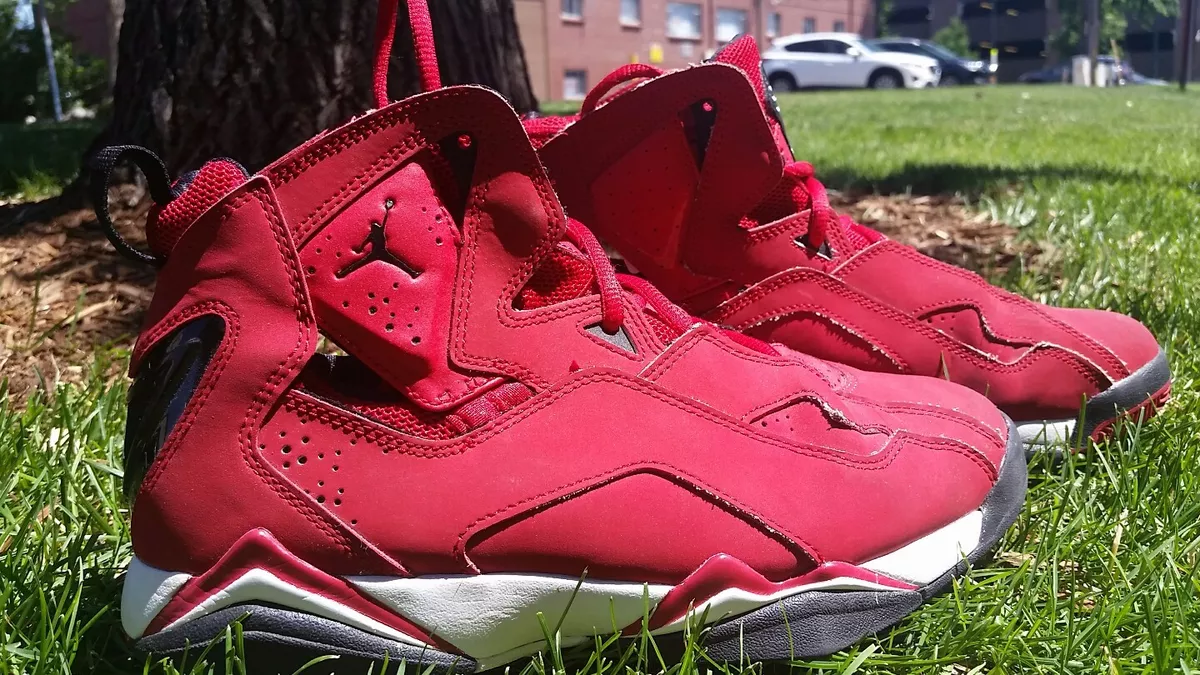 Air jordan top true flight red