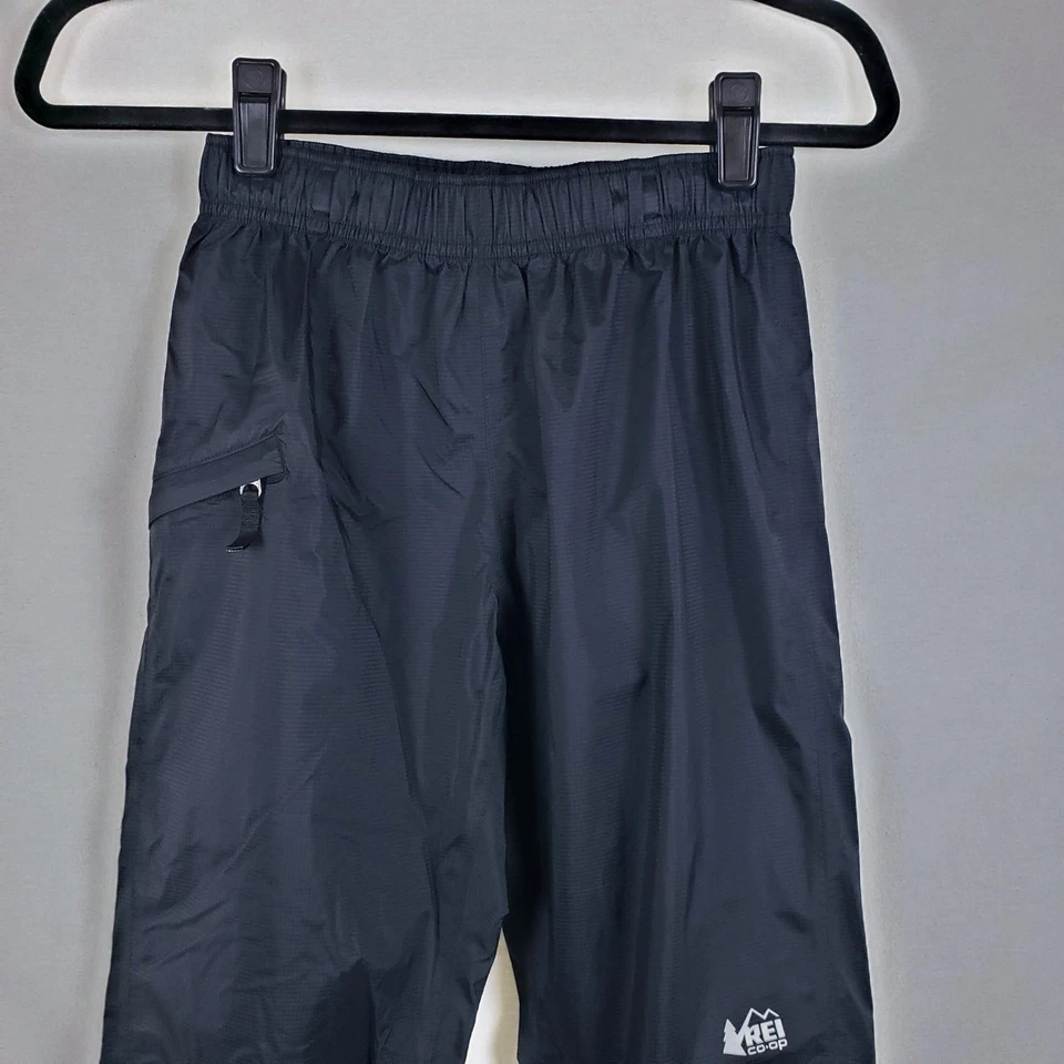 Pantalones de lluvia REI cooperativos para niños M (10-12) Ripstop 100 % nailon negros para exteriores Foto 2 de 4