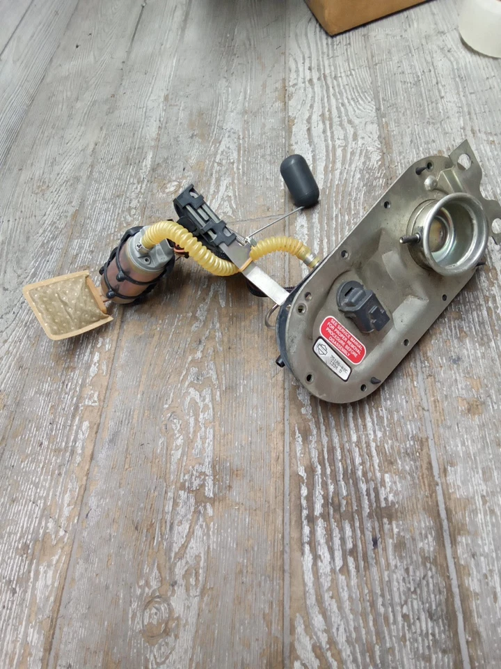 Harley-Davidson Electra Glide Standard 2005 FLHTI bomba de combustible unidad de envío de gasolina Foto 2 de 4