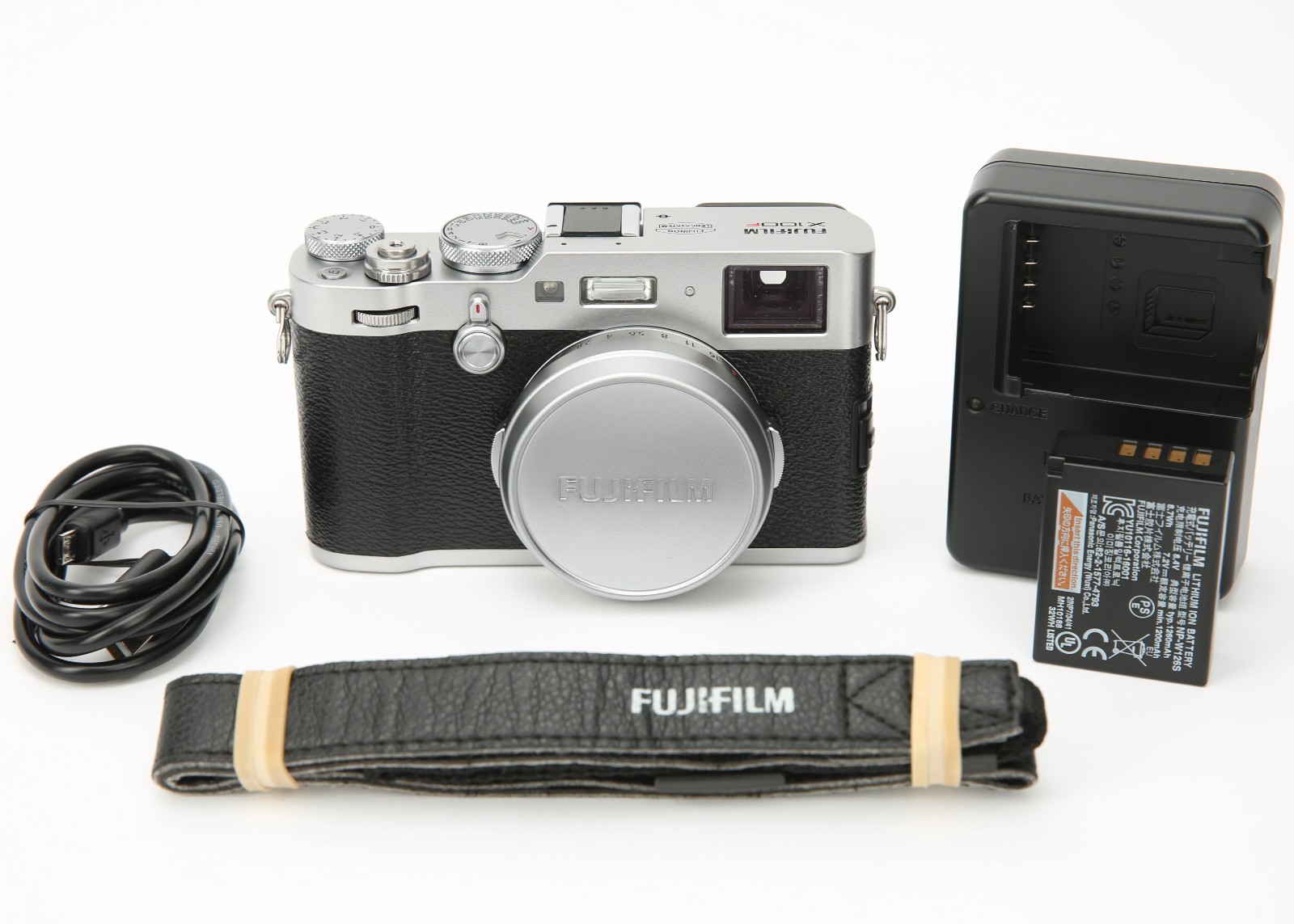 FUJIFILM X100F Compact Digital Camera (Silver) 24.3MP APS-C - 6600 Shutter Count
