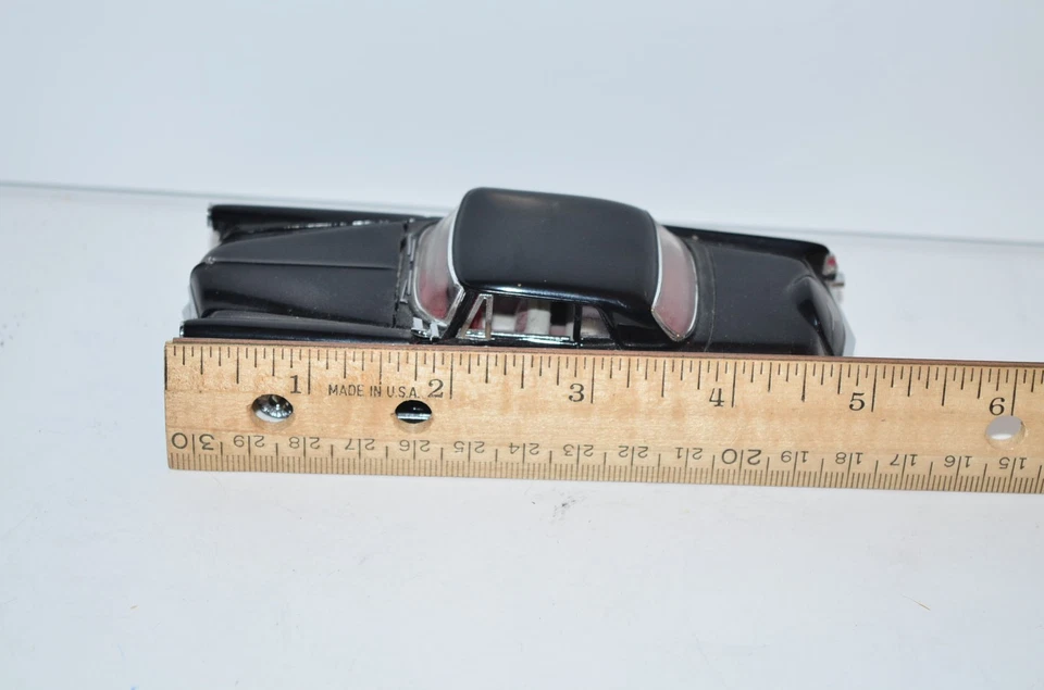 Diecast Franklin Mint Models Black 1956 Lincoln Continental Mark II 1:43 No Box - Image 2 of 4