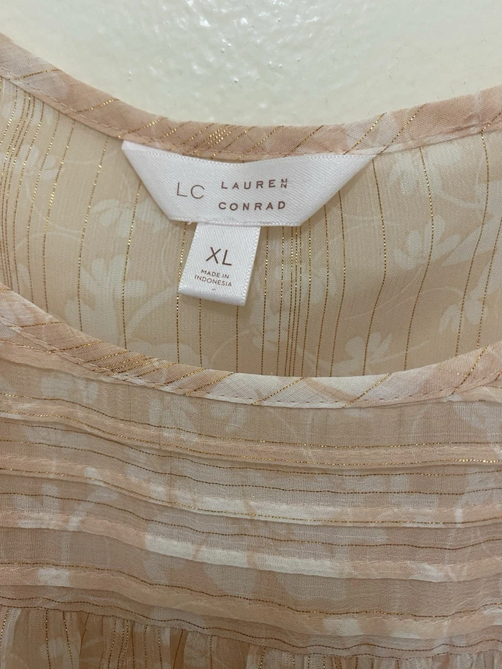 Top LC Lauren Conrad XL Boho Campesino Transparente Floral Cuello Redondo Manga 3/4 Foto 3 de 4