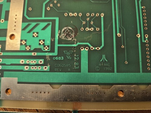 Atari 1200XL Blank Motherboard / Logic Board C060585 Rev A, Assy CA060588 - Afbeelding 3 van 4