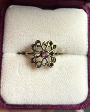 VINTAGE AVON STERLING SILVER & GOLD VERMEIL RING WITH GARNET  SIZE 5.5 VERY NICE