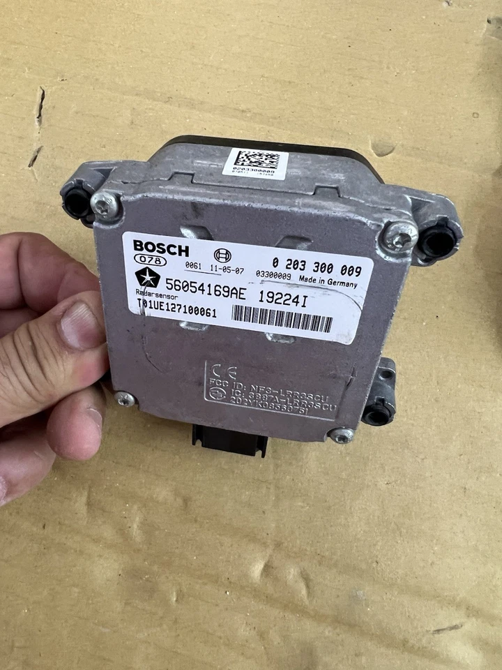 2012-14 Chrysler 300 Front Radar Distance Cruise Control Module Unit 56038957AD - Image 3 of 4