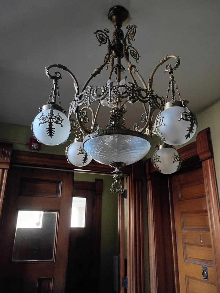 Lámpara de techo vintage de 7 bombillas con acabado de latón Foto 2 de 4