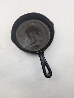 Antique Chicago Hardware Foundry Diamond Logo #3 A Cast Iron Skillet Frying Pan