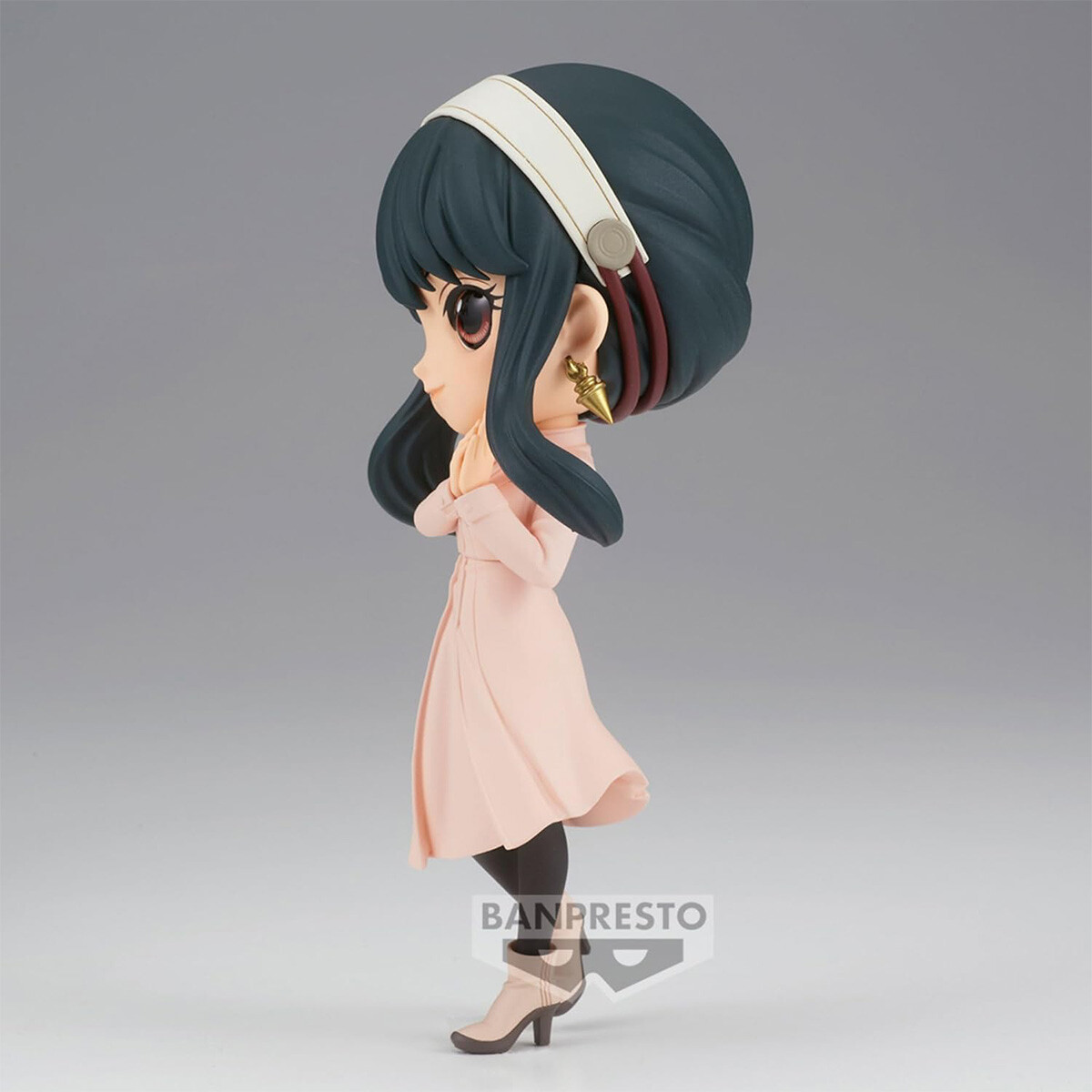 Thumbnail - Bandai Q Posket | Spy X Family | Yor Forger Figur Going Out Version |