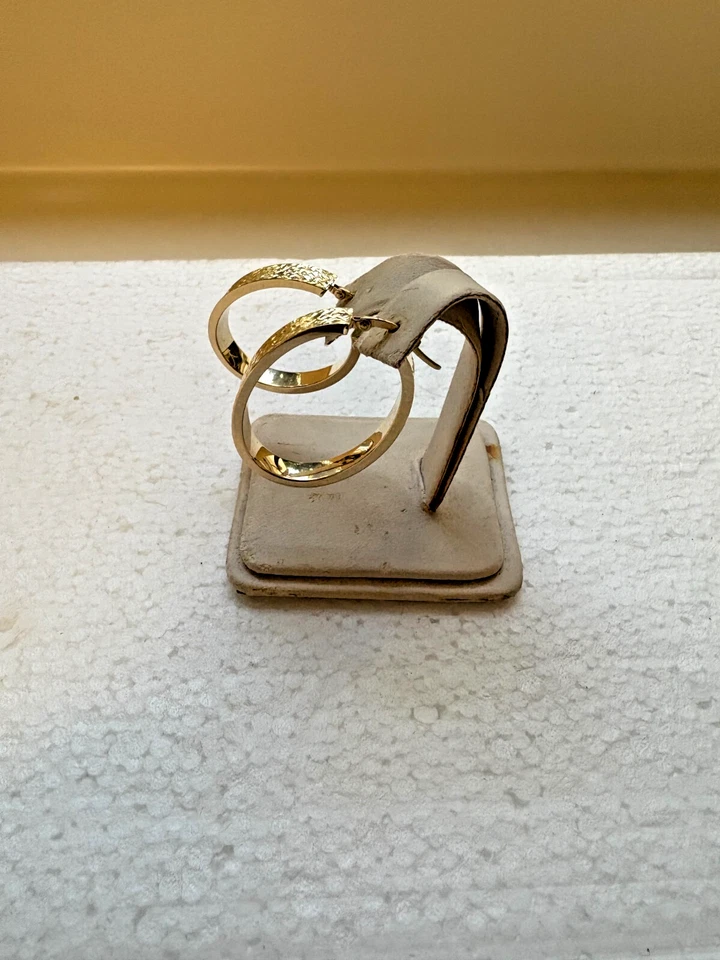 10K YELLOW GOLD HOOP EARRINGS - Image 3 of 4