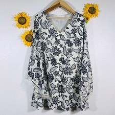 ASTR The Label Floral V-neck Mini Dress With Embroidered Sleeves Size Large Wome