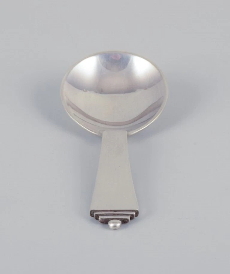 Georg Jensen Pyramid compote spoon in sterling silver. 1915-1932 hallmark. - Image 2 of 4