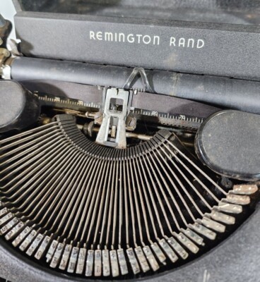 Remington Rand Deluxe Model 5 Vintage Portable Manual Typewriter w