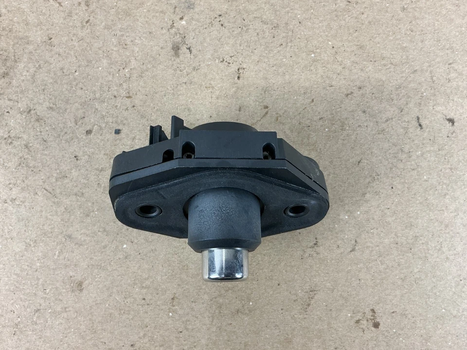 BMW 740i 740Li 2010-2015 cilindro de bloqueo de tapa de maletero 7194181 OEM Foto 2 de 4