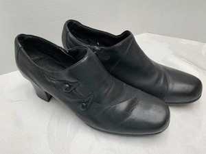 clarks timeless black leather