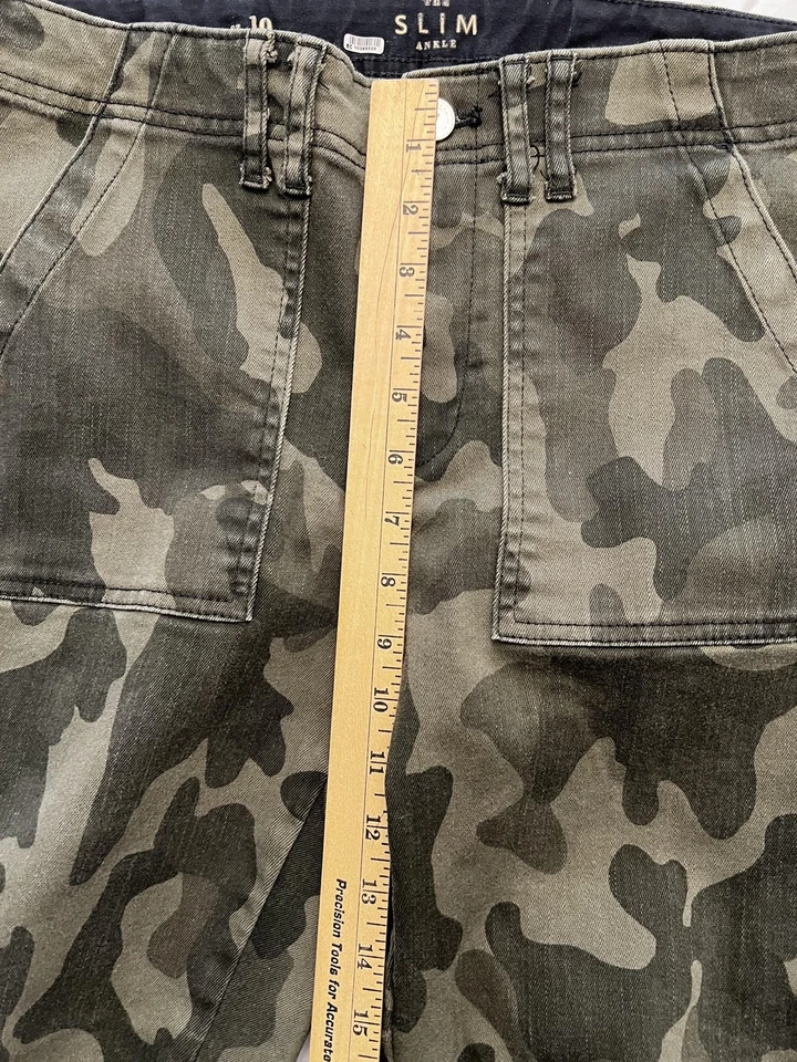 SLIM Ankle Pants Womens 10 Green Camo Stretch Zip Hem Utility Pockets - Image 3 of 4