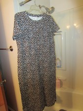 NWOT women's short sleeved t-shirt dress Nine West Size L brown/white/black