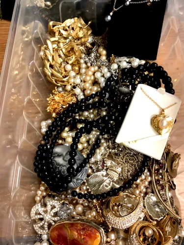 Vintage to Modern Wear Repair Craft Mixed Costume Jewelry Lot