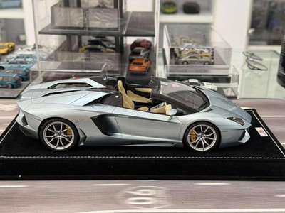 Lamborghini Aventador Roadster LP700-4 (Ice Blue) [MR Collection
