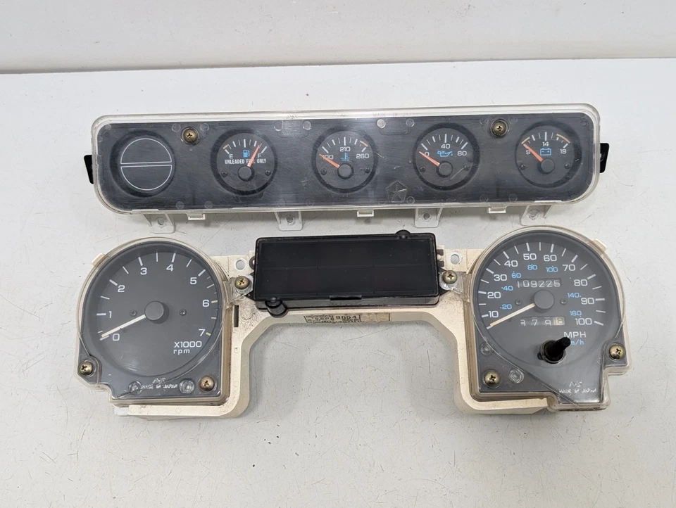 Jeep YJ Speedometer Tachometer Gauge Cluster 92-95 Wrangler Dash Gage - UNTESTED - Image 2 of 4