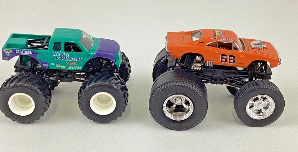 Lote de vehículos Hot Wheels Monster Jam King Krunch Dodge Charger camiones diecast 1:64 Foto 3 de 4