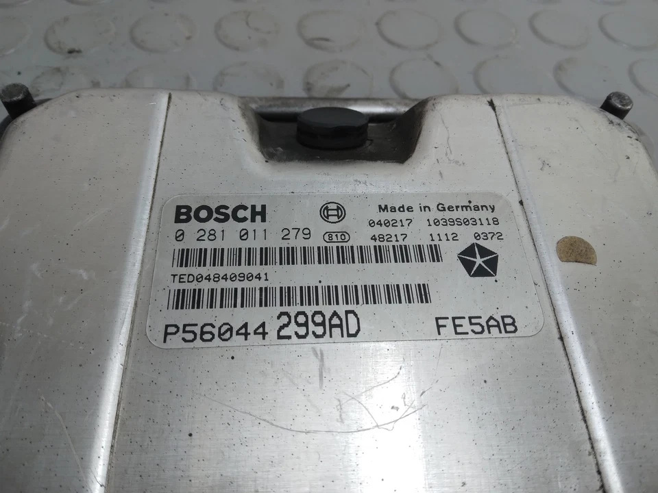 9775 Centralina motore Jeep Cherokee 2.8 d del 2004 cod 0281011279 - Immagine 2 di 4