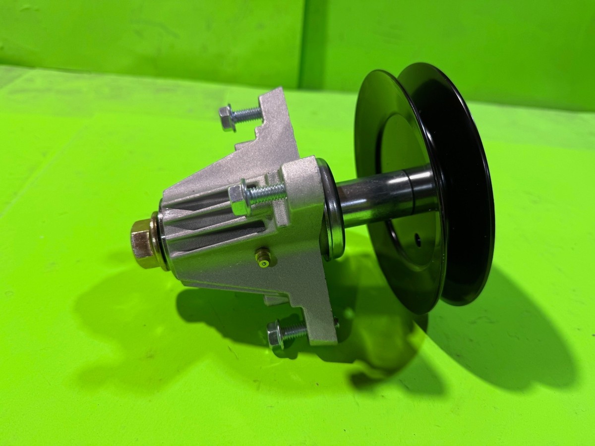 NEW Cub Cadet 918-06978 Spindle Assembly RZT54 XT1 XT2 ST54 GX54