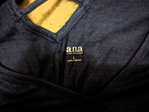 Ladies a.n.a. Brand Light Navy Blue Top Sz L NWT - Picture 4 of 4