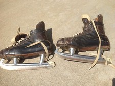 Vintage CCM Professional made Canada Men's Hockey Ice Skates black brown vt 8