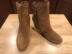isaac mizrahi wedge boots