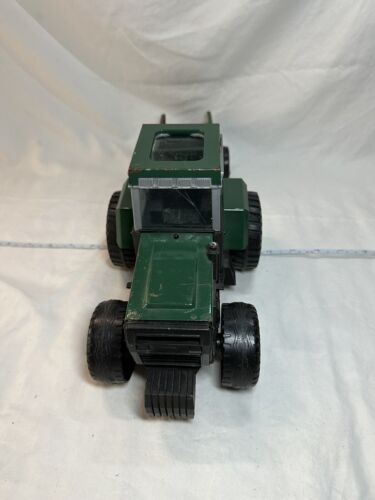 Nylint Farms Tractor and Trailer - total length 17 1/2”- Metal & plastic-used - Picture 6 of 10