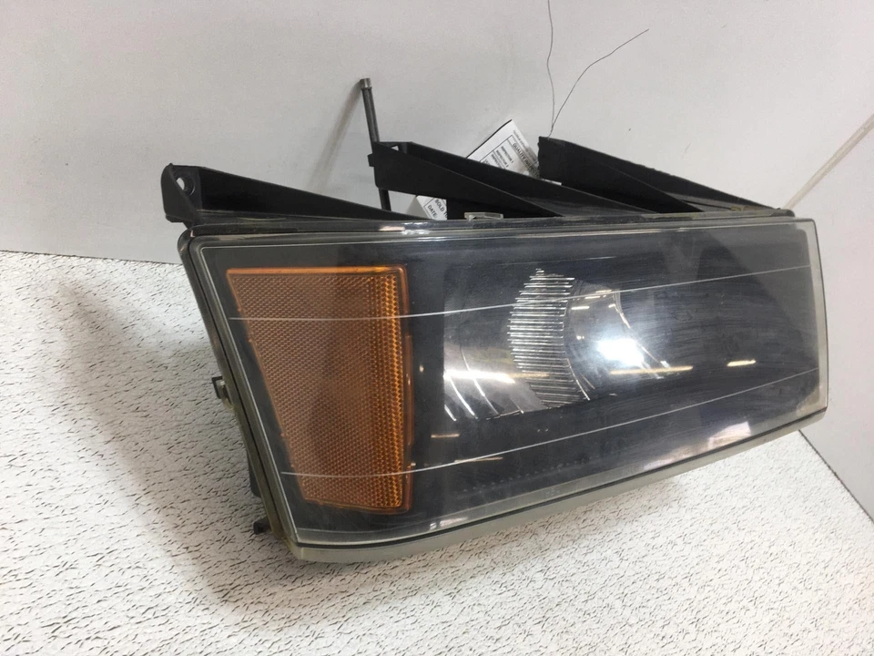 08 CHEVY COLORADO W/o Xtreme; Right Passenger Headlight Foto 2 de 3