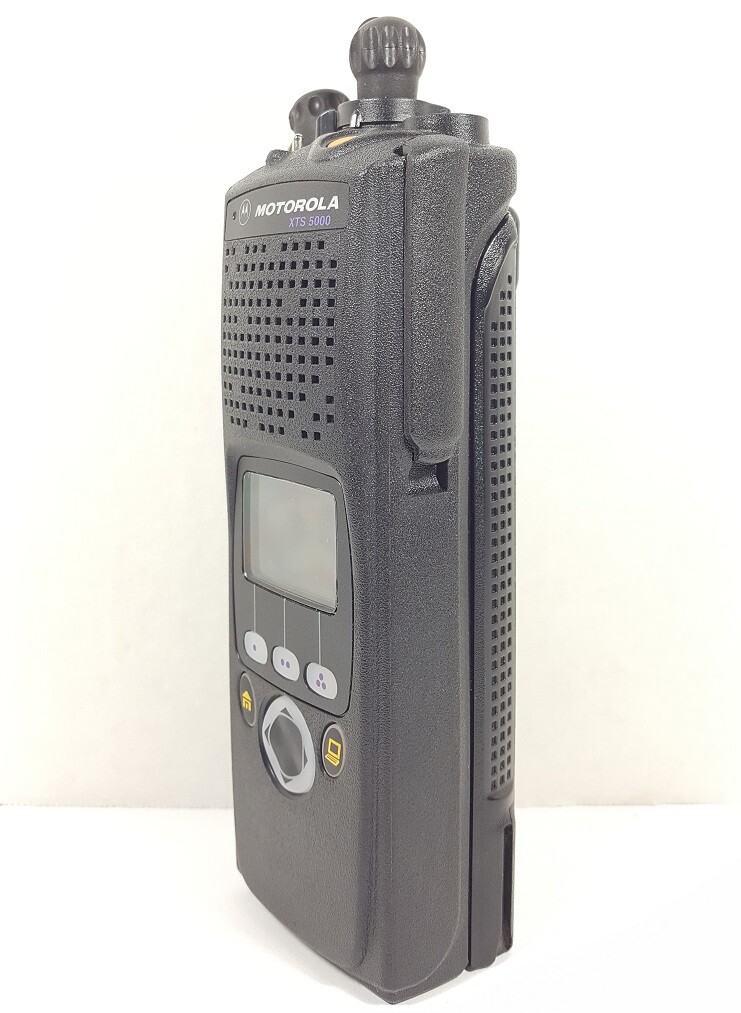 MOTOROLA XTS5000 UHF 450-520 MHz Digital P25 Police Fire EMS