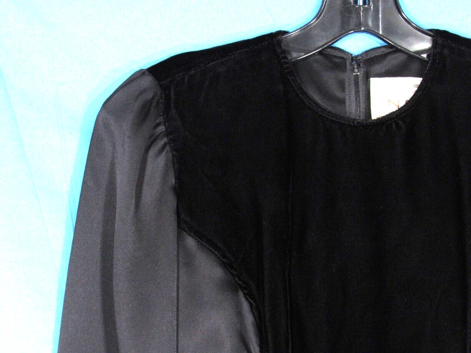 Vestido de Cóctel De Colección Donna Morgan SIN PARAR NEGRO TERCIOPELO Y SEDOSO Cintura Caída XS Foto 3 de 4