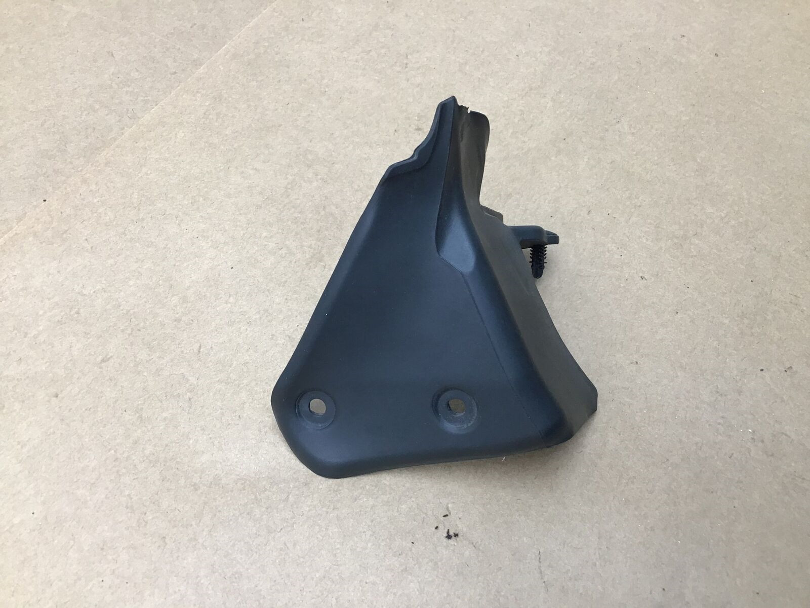 Aston Martin DB9 GT 2016 Left B Pillar Door Trim Cover Corner Seal 13-16 ;:Y