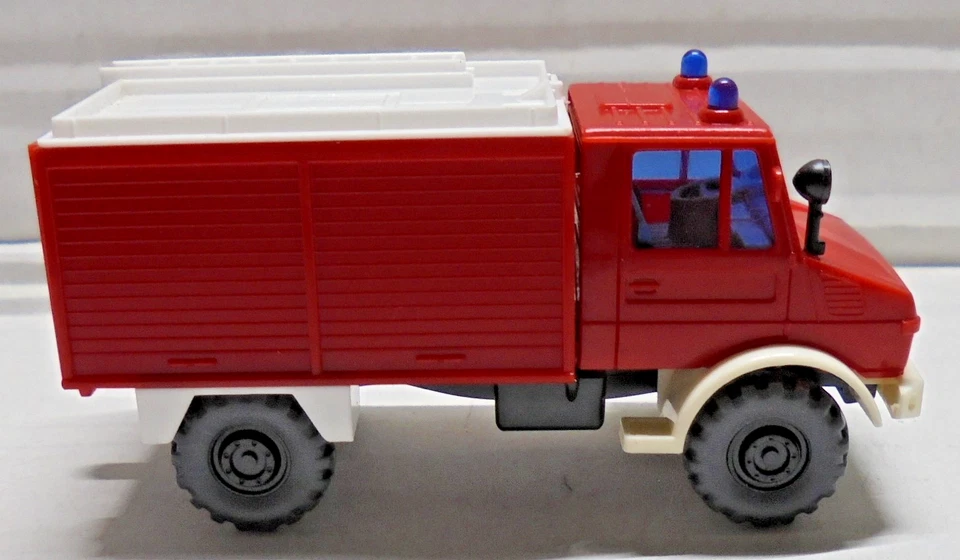 Wiking 622 Unimog U 1700 L Feuerwehr TLF 8/18 Tanklöschfahrzeug Spur H0 #F1# - Bild 3 von 4