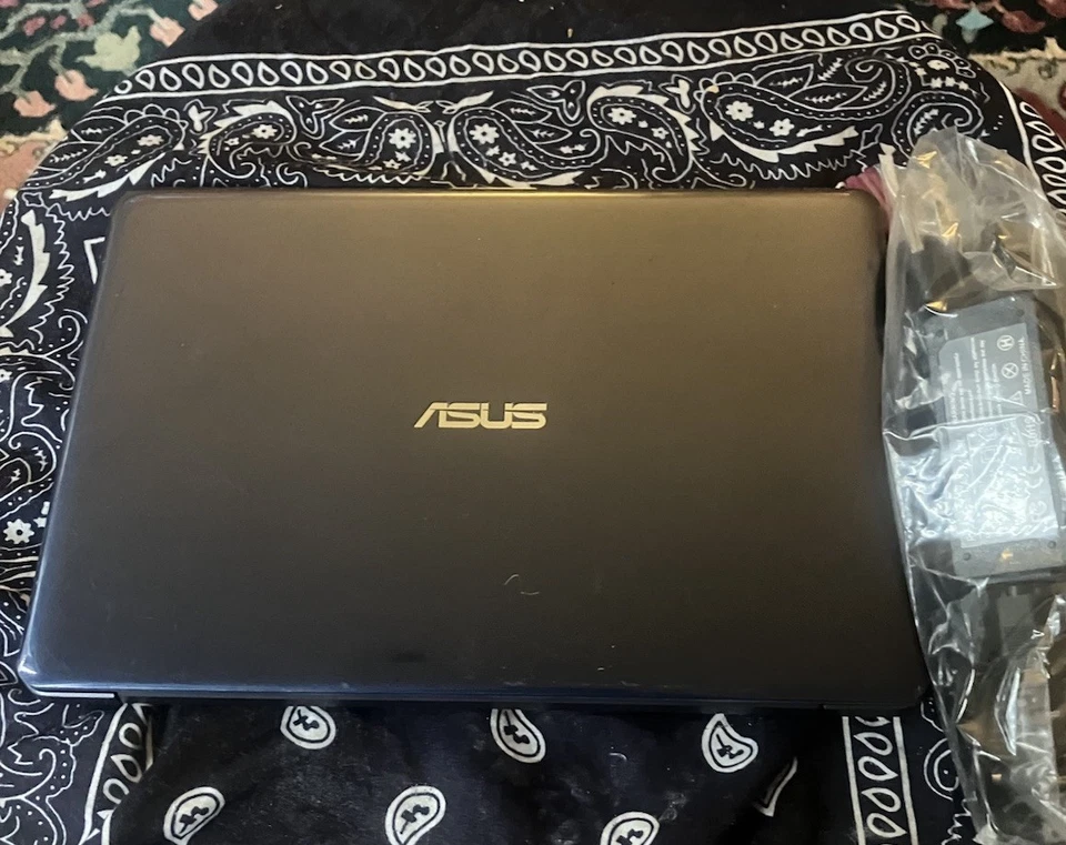 Asus Vivobook E203M Intel Celeron N4000 2GB RAM 32GB SSD 11.6" Windows 11 - Image 3 of 4