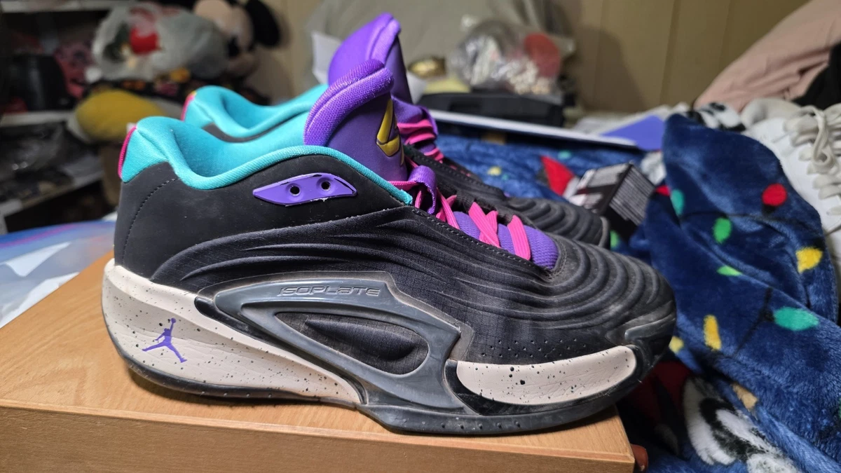Preços baixos em Jordan Luka 3 PF Black Hyper Jade Pink | eBay