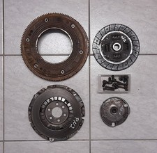 Schwungrad Schwungscheibe Schwungmasse Kupplungssatz 067105273B VW Golf 2 1,6 PN