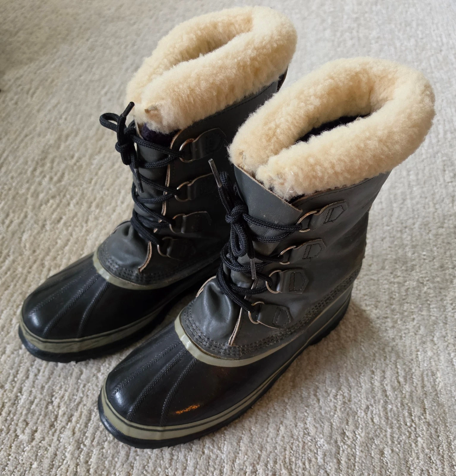 VTG Men’s SOREL CARIBOU Waterproof leather lined winter lace-up boots (11) green