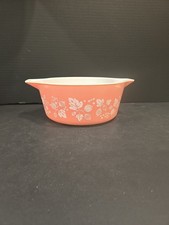 Vintage PYREX Pink Gooseberry Casserole Dish USA 475-B 2 1/2 Qt *NO LID*