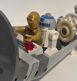100% Complete & Retired Lego Star Wars: Droid Escape Star Wars (9490) & (30053)
