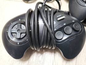 Sega Genesis Model MK-1631 Console w/Controllers, Cords, 3 Games Tested